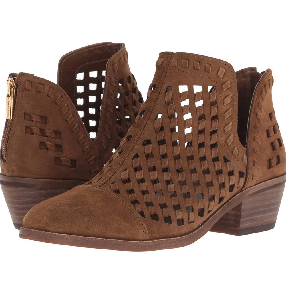 Vince Camuto Women's Phortiena Boot